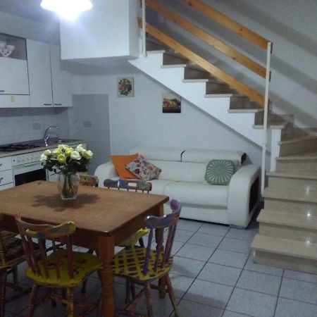 Villetta A Schiera Fiumefreddo Bruzio Exterior foto